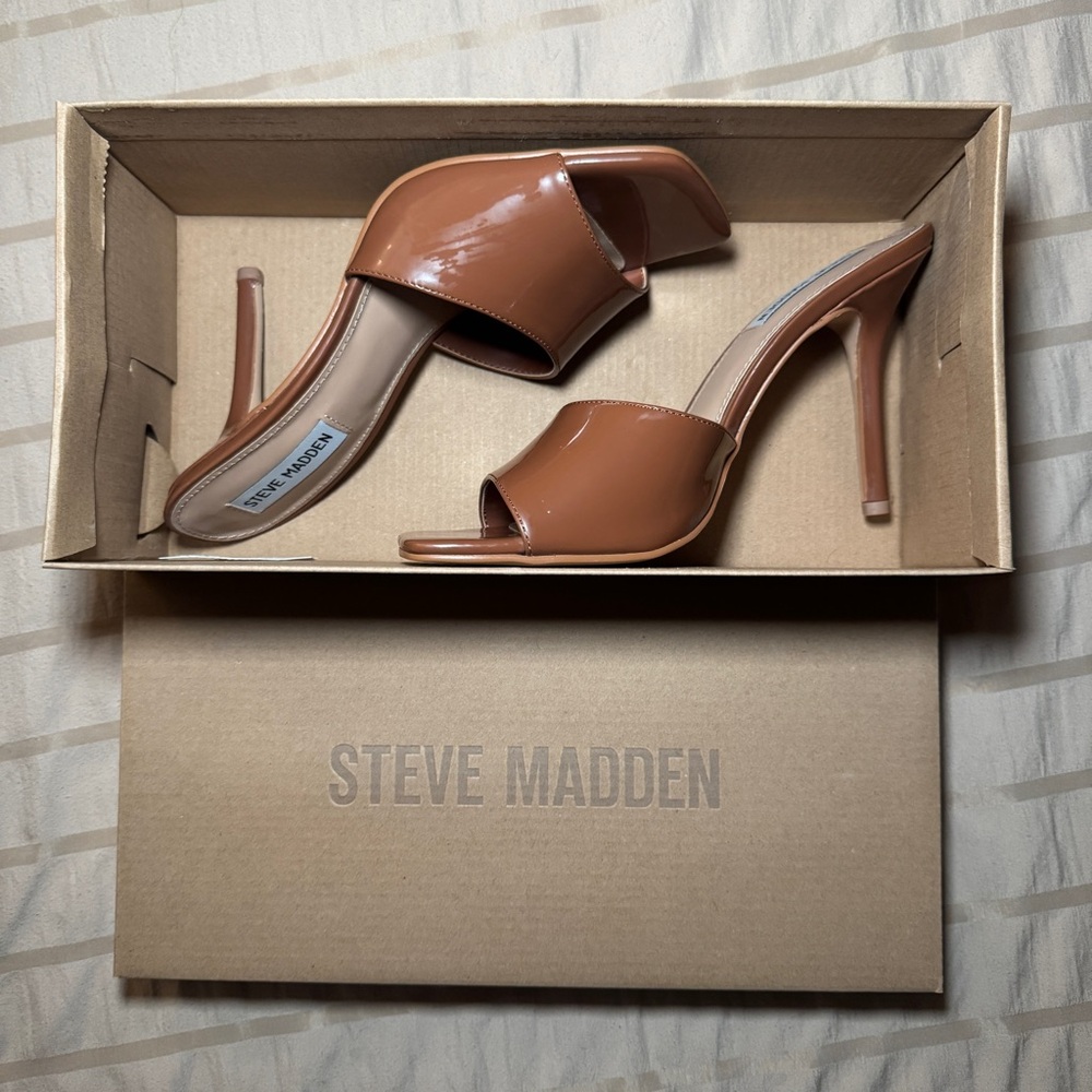 Steve Madden Signal Cognac Patent Square Open Toe Heeled Sandal